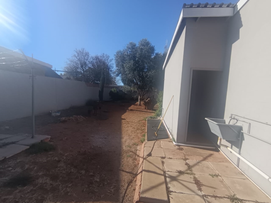4 Bedroom Property for Sale in Hadison Park Northern Cape